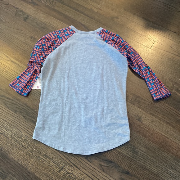 Lularoe Randy T Shirt 3/4 Sleeve Small S New NWT Blue Gray Geometric - Picture 7 of 7